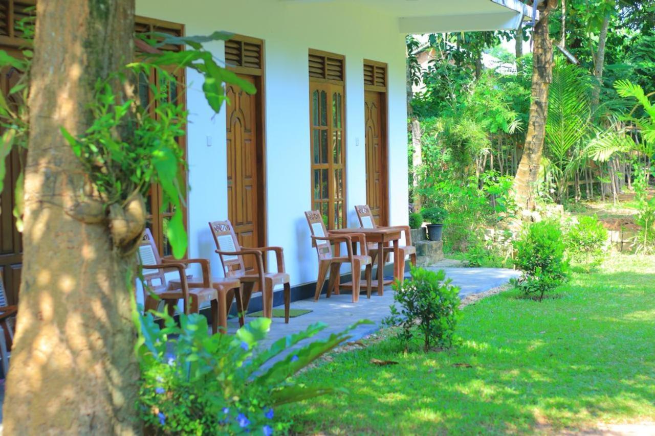 Medawatta Villa Mirissa Exterior photo